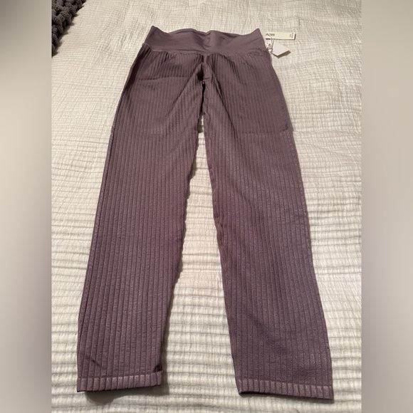 Good American Ribbed Ankle Leggings - NWT - Size 3/4 (L/XL) - Picture 5 of 14
